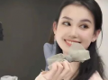 网红哇塞王霖吃瓜,一场吃瓜盛宴背后的故事