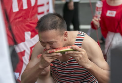 网红 吃瓜群众图,揭秘网络舆论场众生相